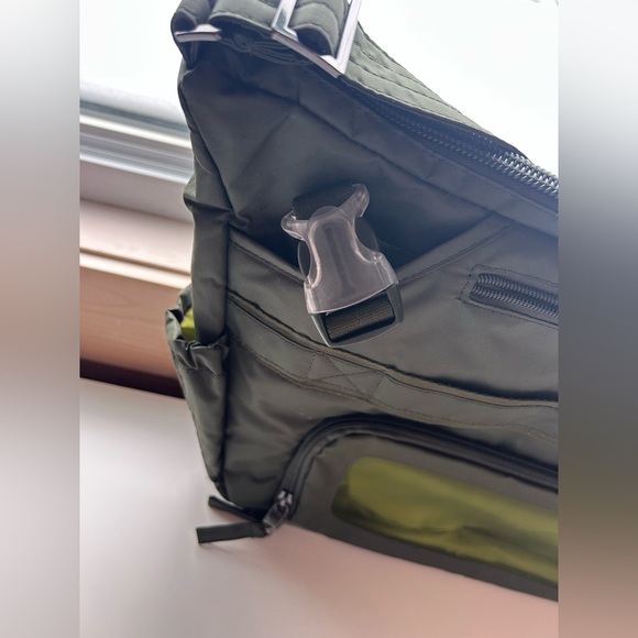 Lug Diaper Bag - Picture 4 of 11